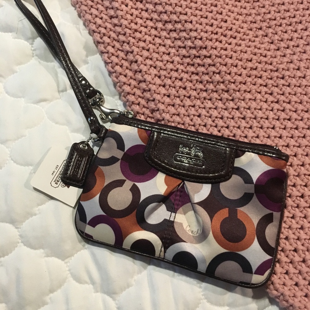 NWT - COACH wristlet - perfect for fall